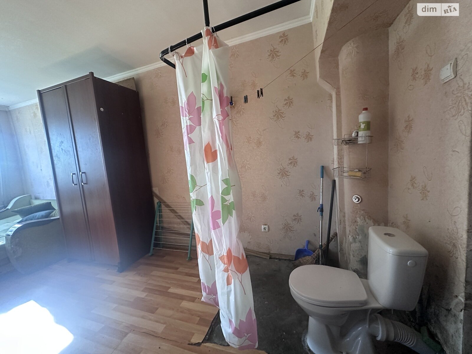 Комната в Днепре, район Северный улица Буковинская 5 помесячно фото 1 Комната в Днепре, район Северный улица Буковинская 5 помесячно фото 1