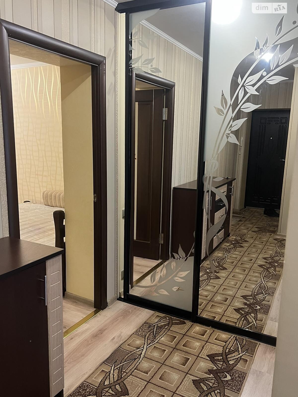 Кімната в Хмельницькому, район Виставка вулиця Зарічанська помісячно фото 1
