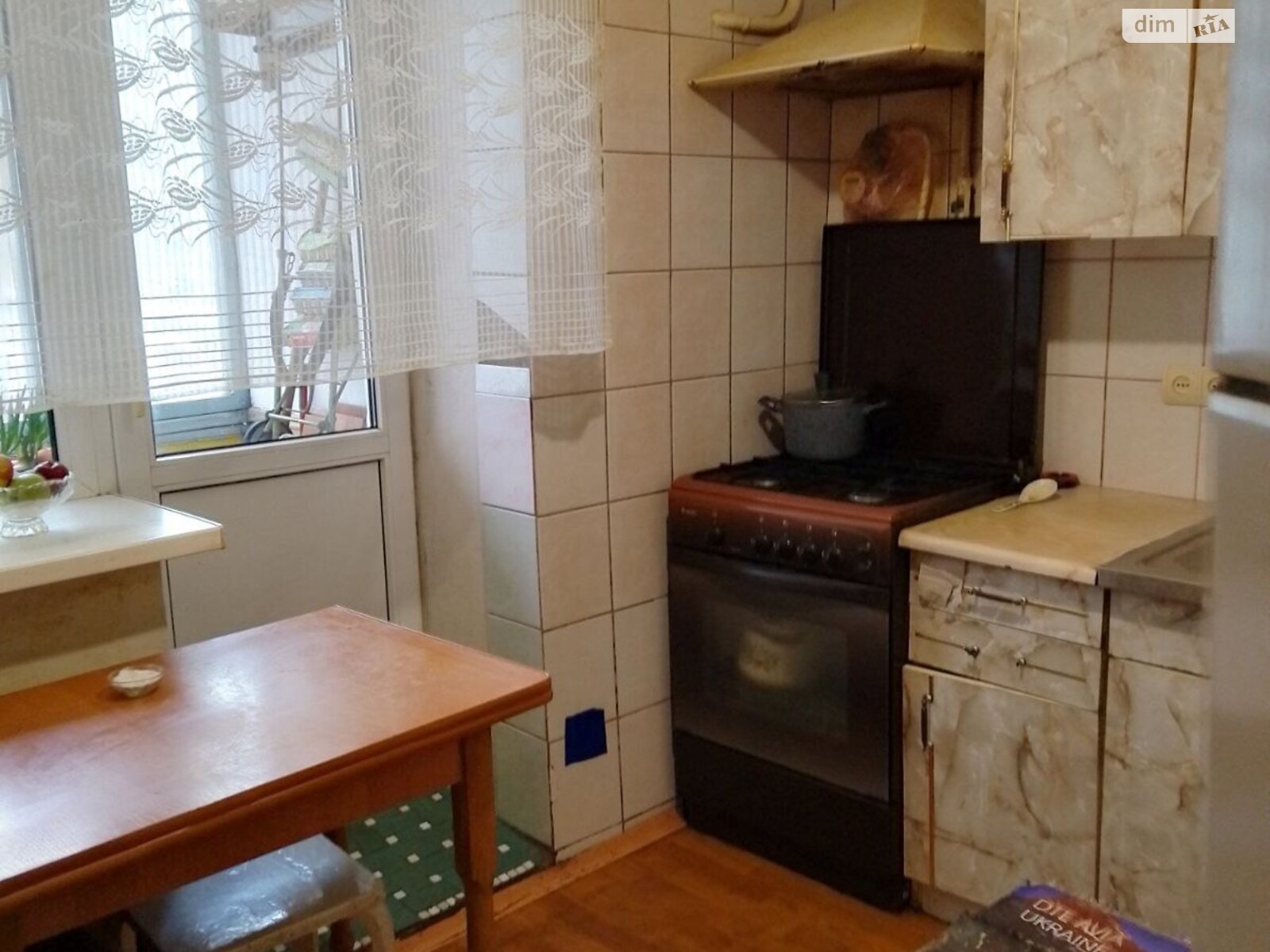 Кімната в Києві, район Чоколівка вулиця Ушинського 17 помісячно фото 1 Кімната в Києві, район Чоколівка вулиця Ушинського 17 помісячно фото 1