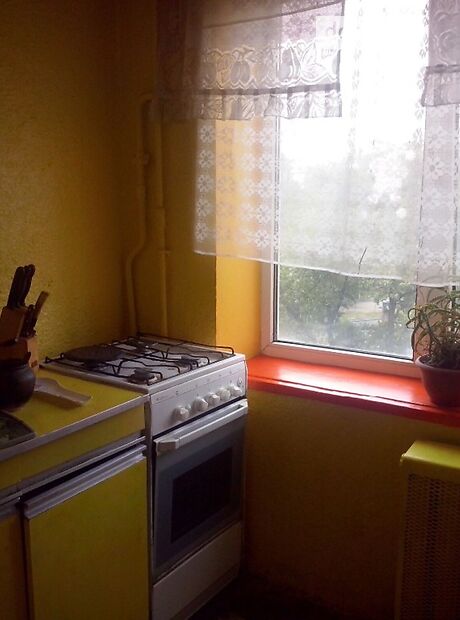 Кімната в Києві, район Лісовий Масив вулиця Кубанської України (Маршала Жукова) 45 помісячно фото 1 Кімната в Києві, район Лісовий Масив вулиця Кубанської України (Маршала Жукова) 45 помісячно фото 1