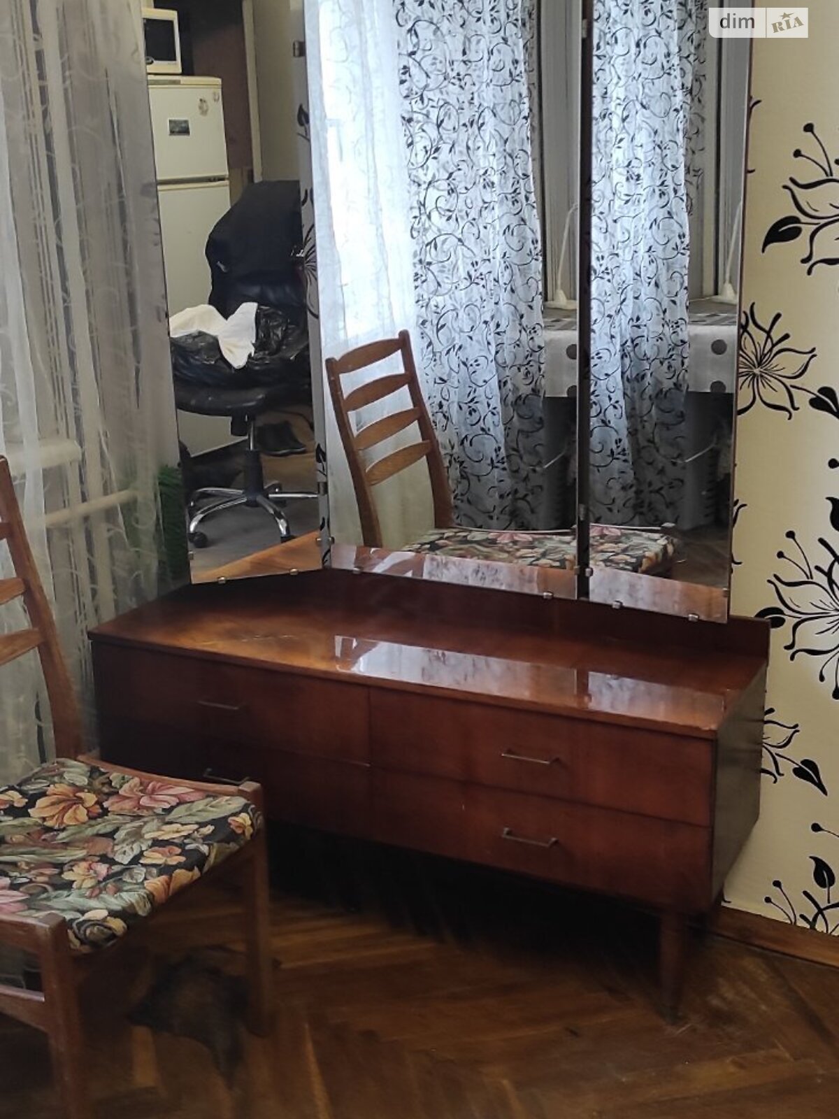 Комната в Киеве, район Лукьяновка улица Вячеслава Черновола (Косиора) 8 помесячно фото 1 Комната в Киеве, район Лукьяновка улица Вячеслава Черновола (Косиора) 8 помесячно фото 1