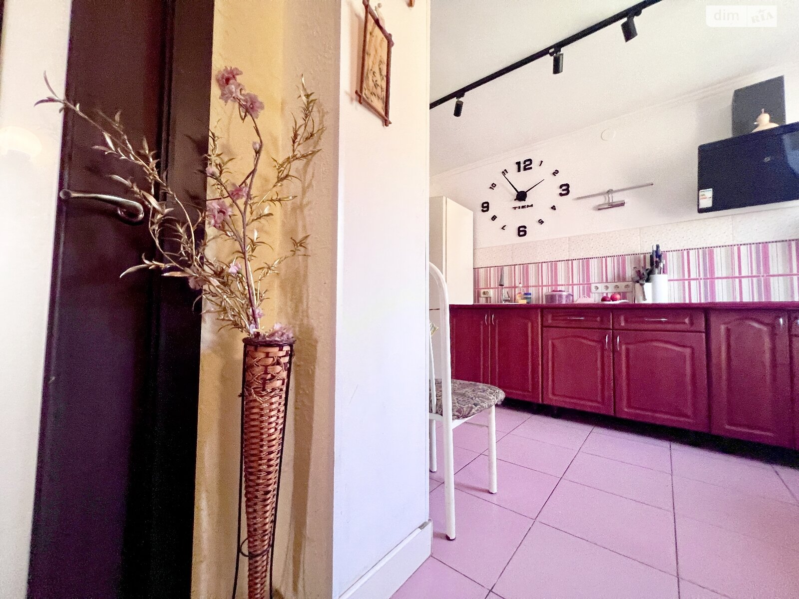 Комната в Киеве, район Никольская Слободка улица Садовая 29 помесячно фото 1 Комната в Киеве, район Никольская Слободка улица Садовая 29 помесячно фото 1