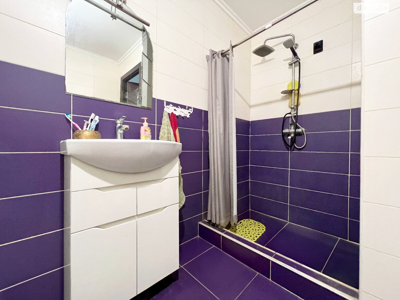 Комната в Киеве, район Никольская Слободка улица Садовая 29 помесячно фото 1 Комната в Киеве, район Никольская Слободка улица Садовая 29 помесячно фото 1