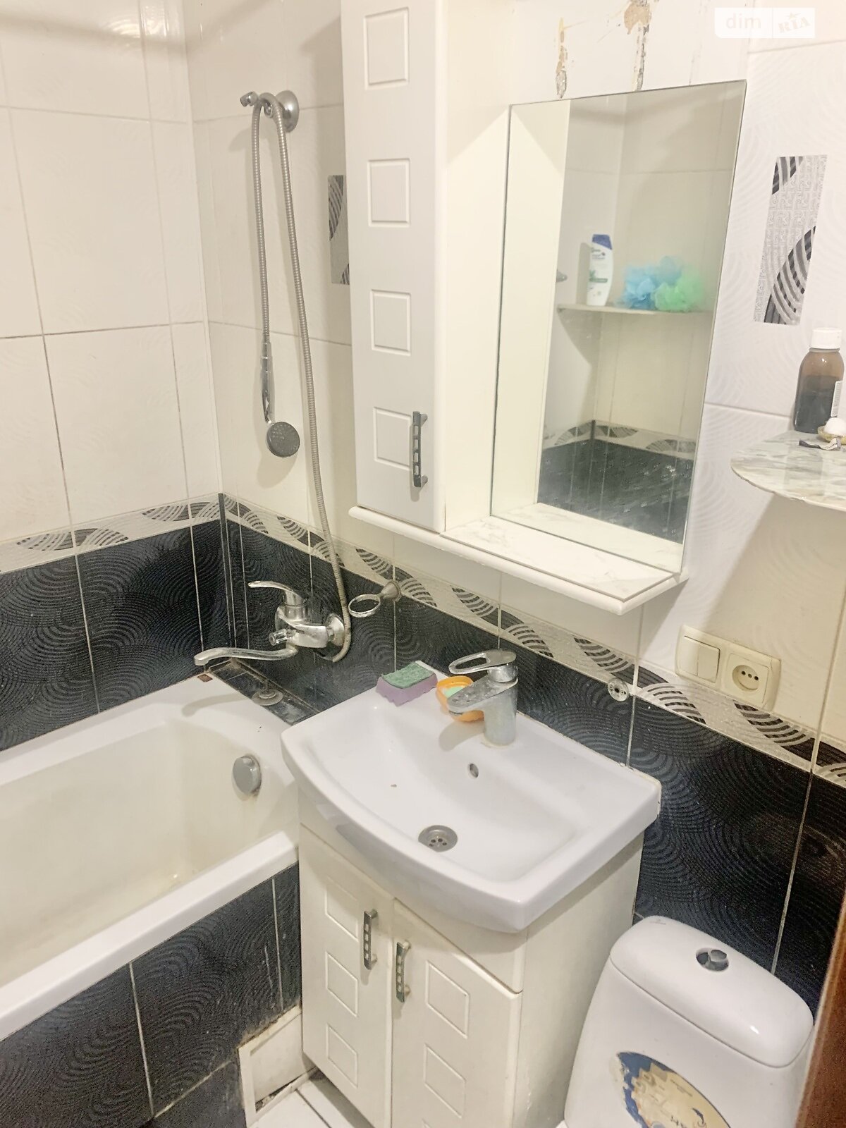 Комната в Киеве, район Печерск бульвар Марии Приймаченко (Лихачева) помесячно фото 1