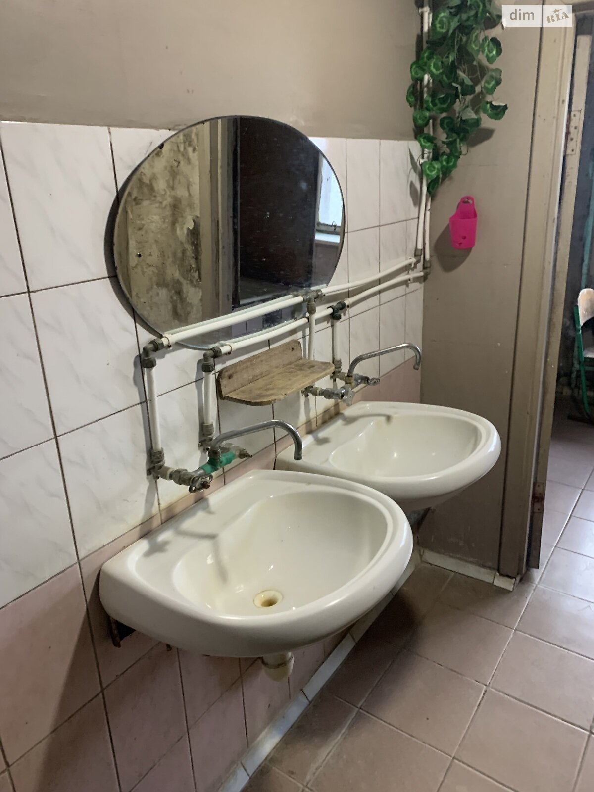 Комната проживание без хозяев в Киеве, район Подол улица Нижнеюрковская помесячно фото 1