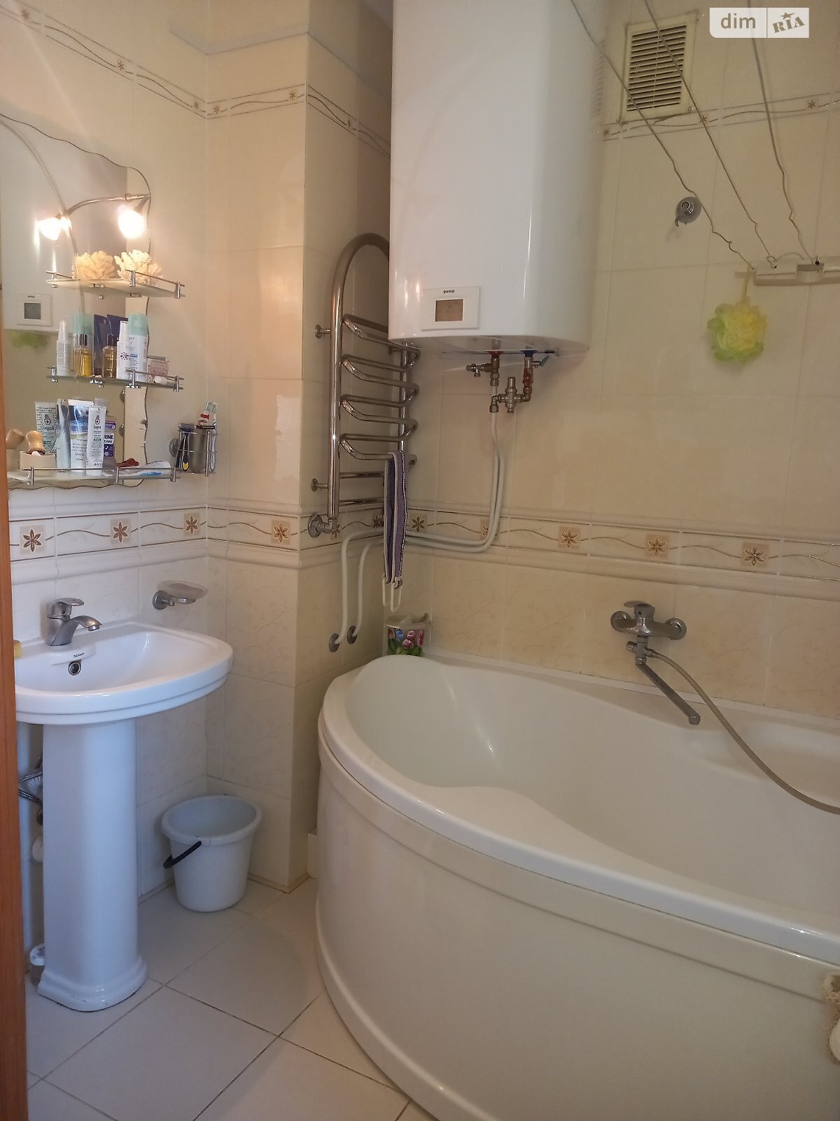 Комната в Киеве, район Подол улица Спасская 21-23 помесячно фото 1 Комната в Киеве, район Подол улица Спасская 21-23 помесячно фото 1