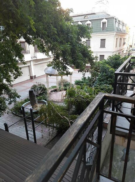 Комната в Киеве, район Подольский улица Хорива 39/41 помесячно фото 1 Комната в Киеве, район Подольский улица Хорива 39/41 помесячно фото 1