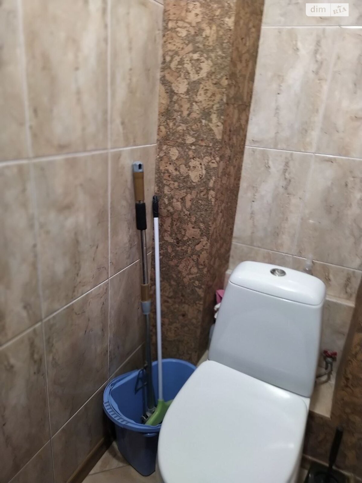 Кімната в Києві, район Позняки вулиця Ахматової Анни 4 помісячно фото 1