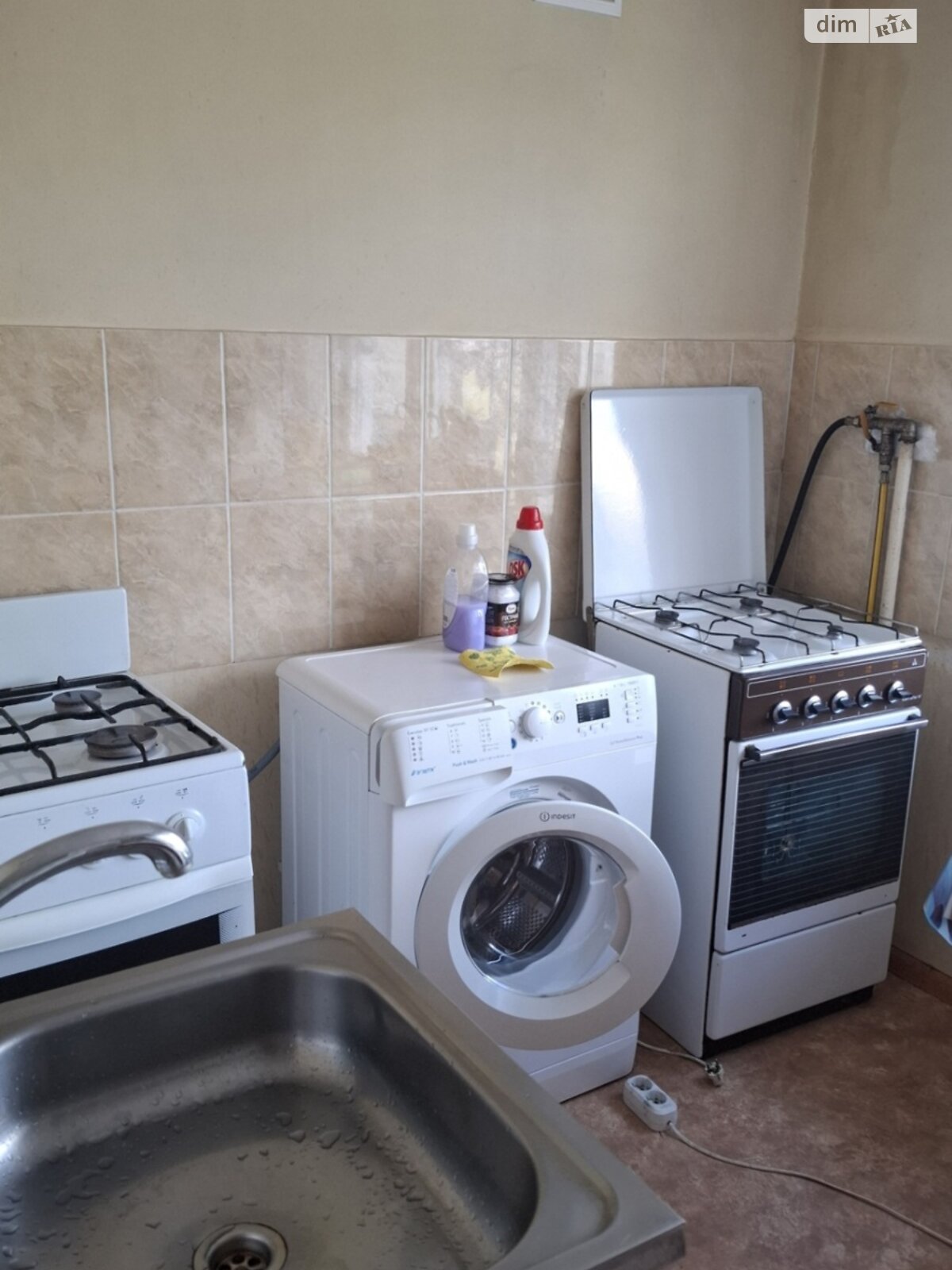 Кімната в Києві, район Соцмісто вулиця Вінстона Черчилля (Червоноткацька) 18 помісячно фото 1