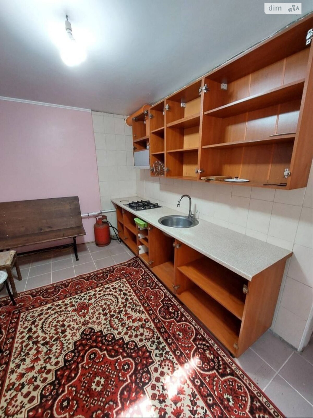 Комната в Киеве, район Святошино улица Верховинная 88, кв. 3, помесячно фото 1 Комната в Киеве, район Святошино улица Верховинная 88, кв. 3, помесячно фото 1