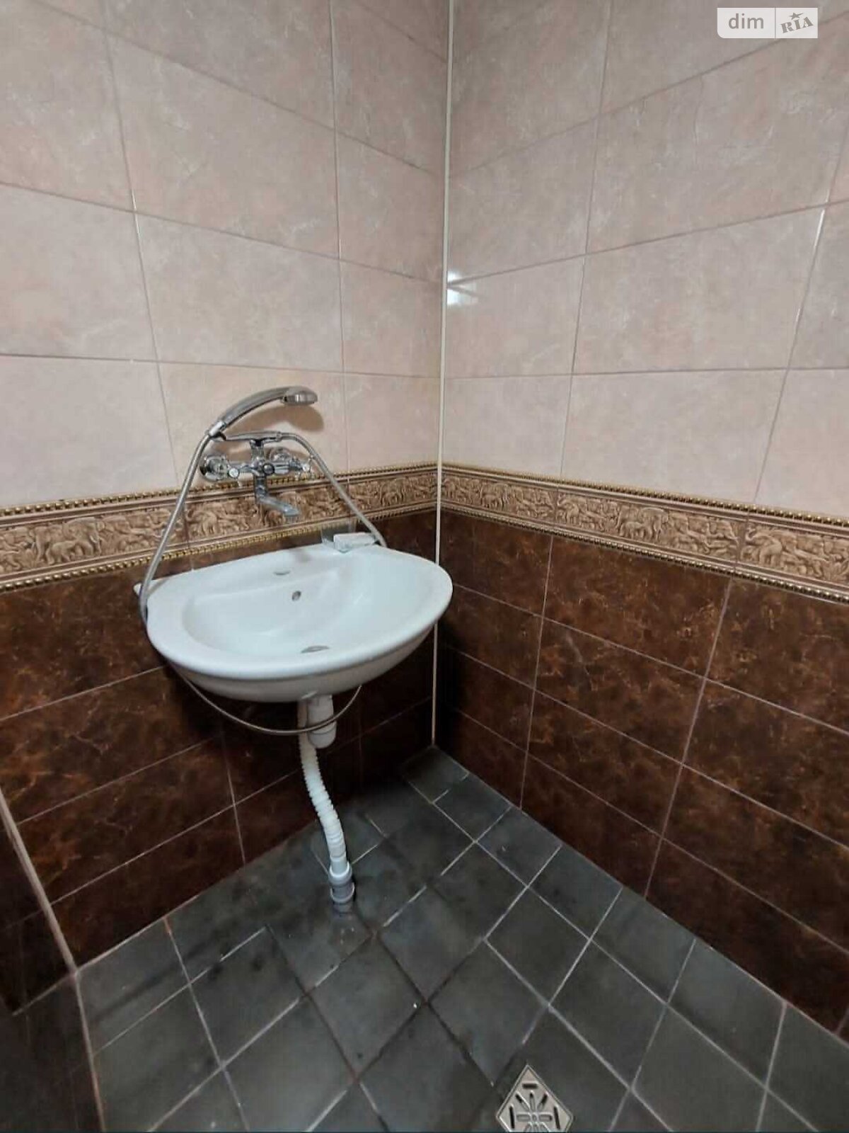 Комната в Киеве, район Святошино улица Верховинная 88, кв. 3, помесячно фото 1 Комната в Киеве, район Святошино улица Верховинная 88, кв. 3, помесячно фото 1