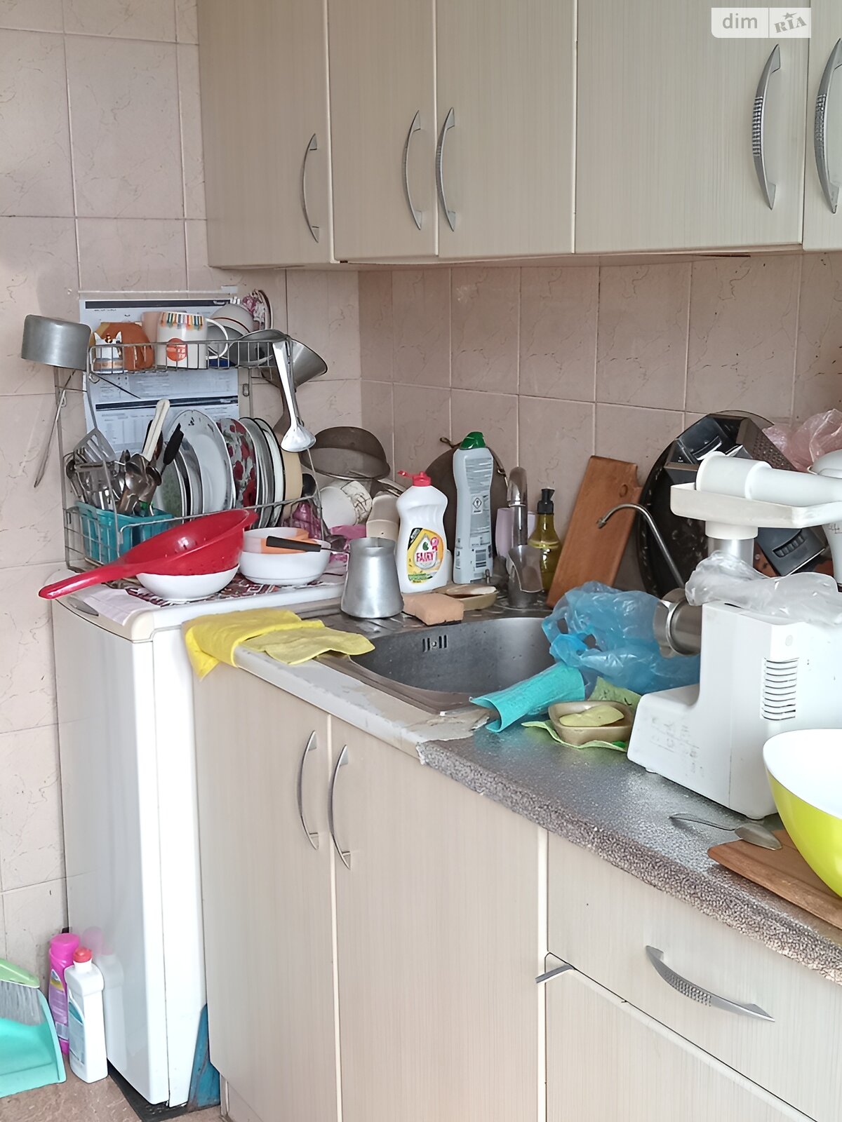 Комната в Киеве, район Сырец улица Академика Щусева 38 помесячно фото 1 Комната в Киеве, район Сырец улица Академика Щусева 38 помесячно фото 1