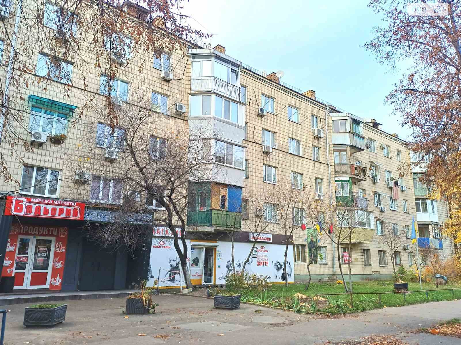 Кімната проживання без господарів в Києві, район Сирець вулиця Новоукраїнська 2/6 помісячно фото 1