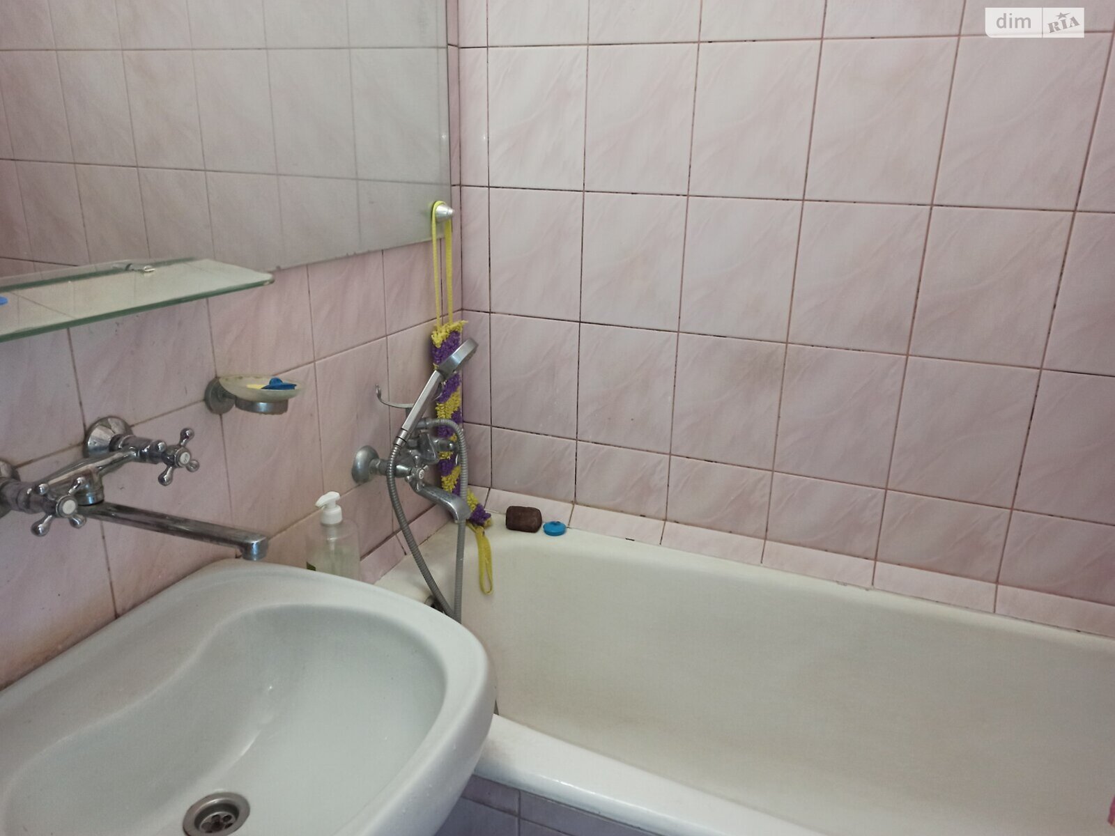 Кімната в Києві, район Теремки-2 вулиця Лятошинського 2 помісячно фото 1 Кімната в Києві, район Теремки-2 вулиця Лятошинського 2 помісячно фото 1