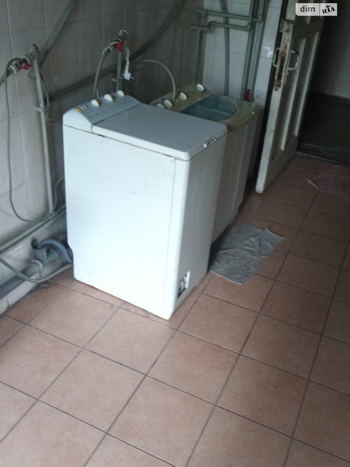 Комната в Кривом Роге, район Покровский улица Кремлевская 6 помесячно фото 1 Комната в Кривом Роге, район Покровский улица Кремлевская 6 помесячно фото 1