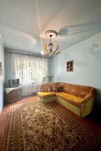 Кімната в Львові, район Галицький вулиця Тютюнників помісячно фото 2