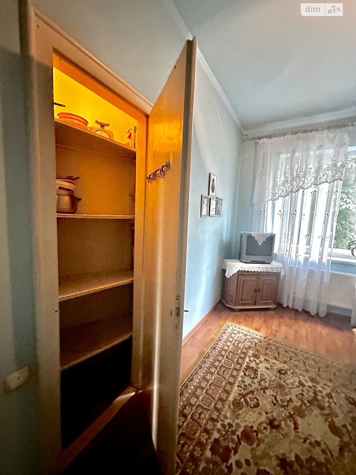 Кімната в Львові, район Галицький вулиця Тютюнників помісячно фото 1 Кімната в Львові, район Галицький вулиця Тютюнників помісячно фото 1
