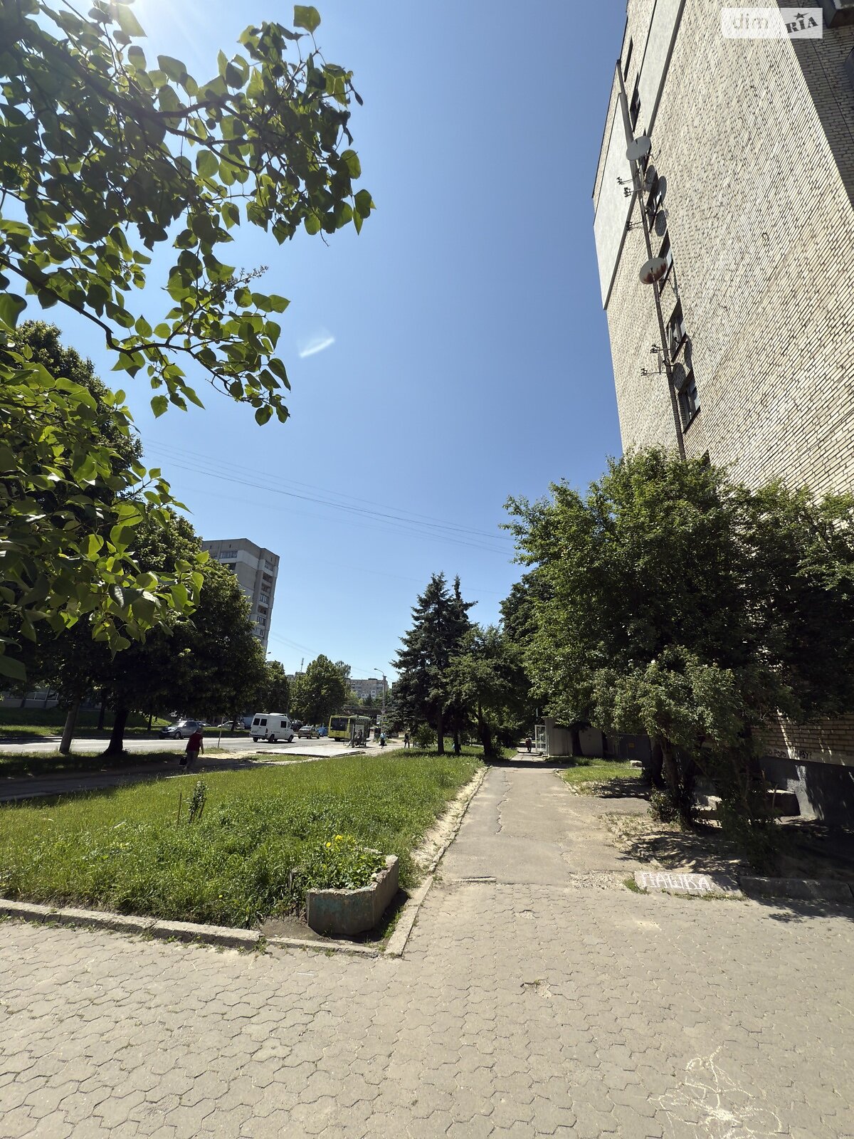 Комната проживание без хозяев в Львове, район Научная улица Владимира Великого 20 помесячно фото 1 Комната проживание без хозяев в Львове, район Научная улица Владимира Великого 20 помесячно фото 1