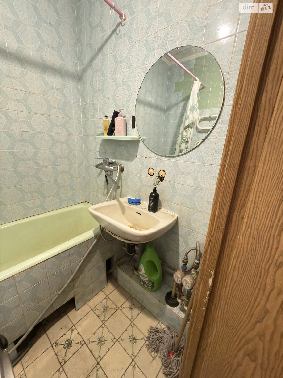 Комната проживание без хозяев в Львове, район Санта Барбара проспект Красной Калины 100 помесячно фото 1 Комната проживание без хозяев в Львове, район Санта Барбара проспект Красной Калины 100 помесячно фото 1