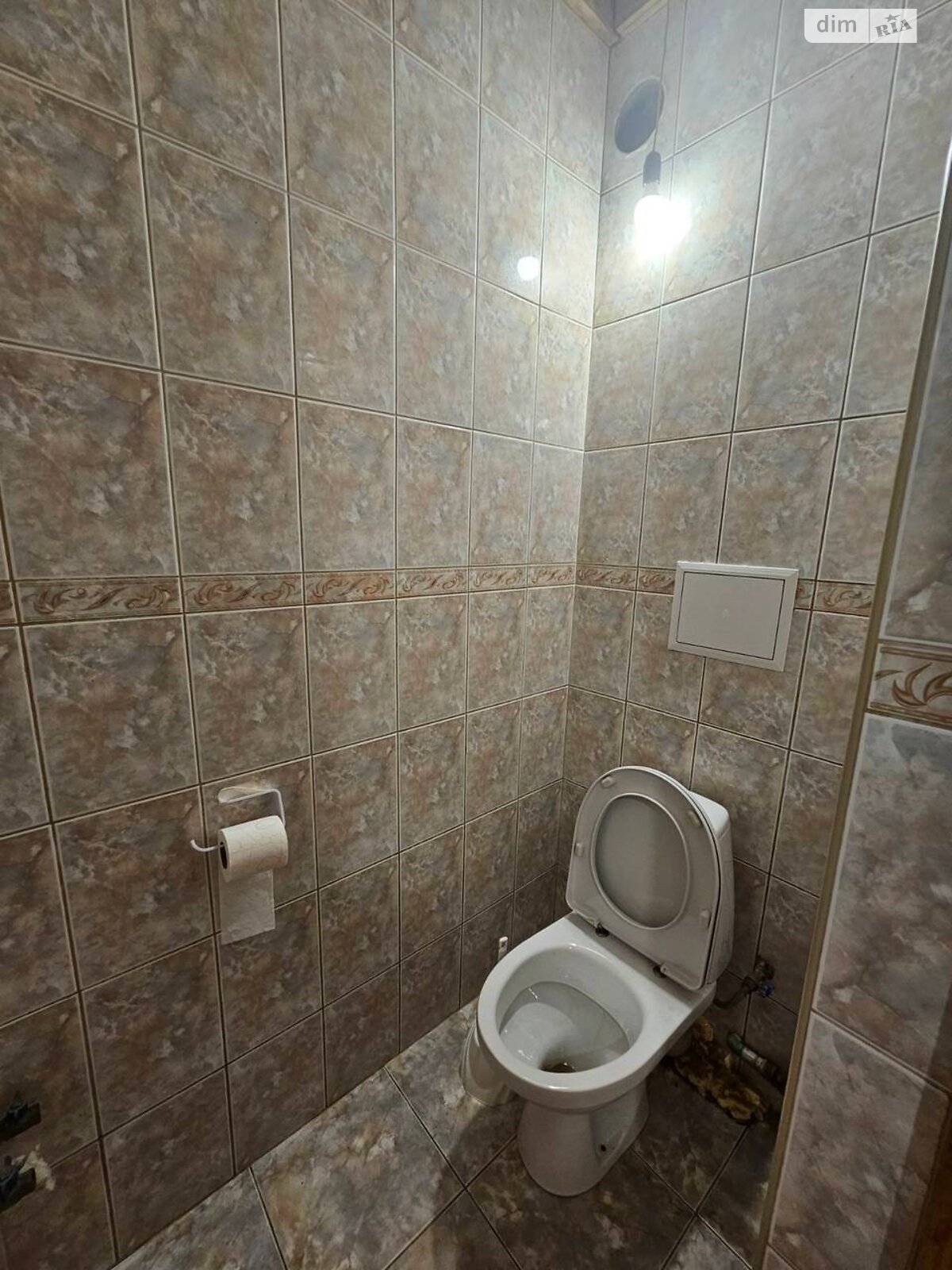 Кімната проживання без господарів в Львові, район Південний вулиця Виговського Івана 53 помісячно фото 1 Кімната проживання без господарів в Львові, район Південний вулиця Виговського Івана 53 помісячно фото 1