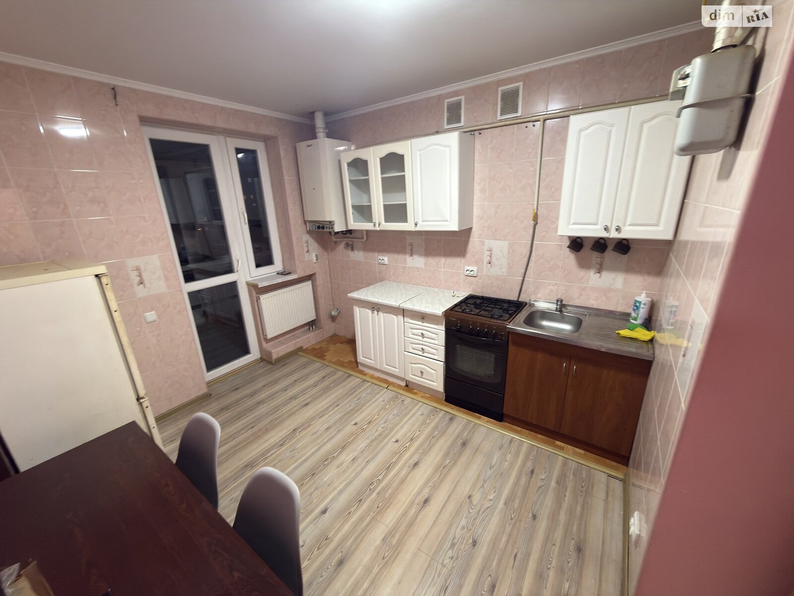 Кімната проживання без господарів в Львові, район Південний вулиця Виговського Івана 53 помісячно фото 1 Кімната проживання без господарів в Львові, район Південний вулиця Виговського Івана 53 помісячно фото 1