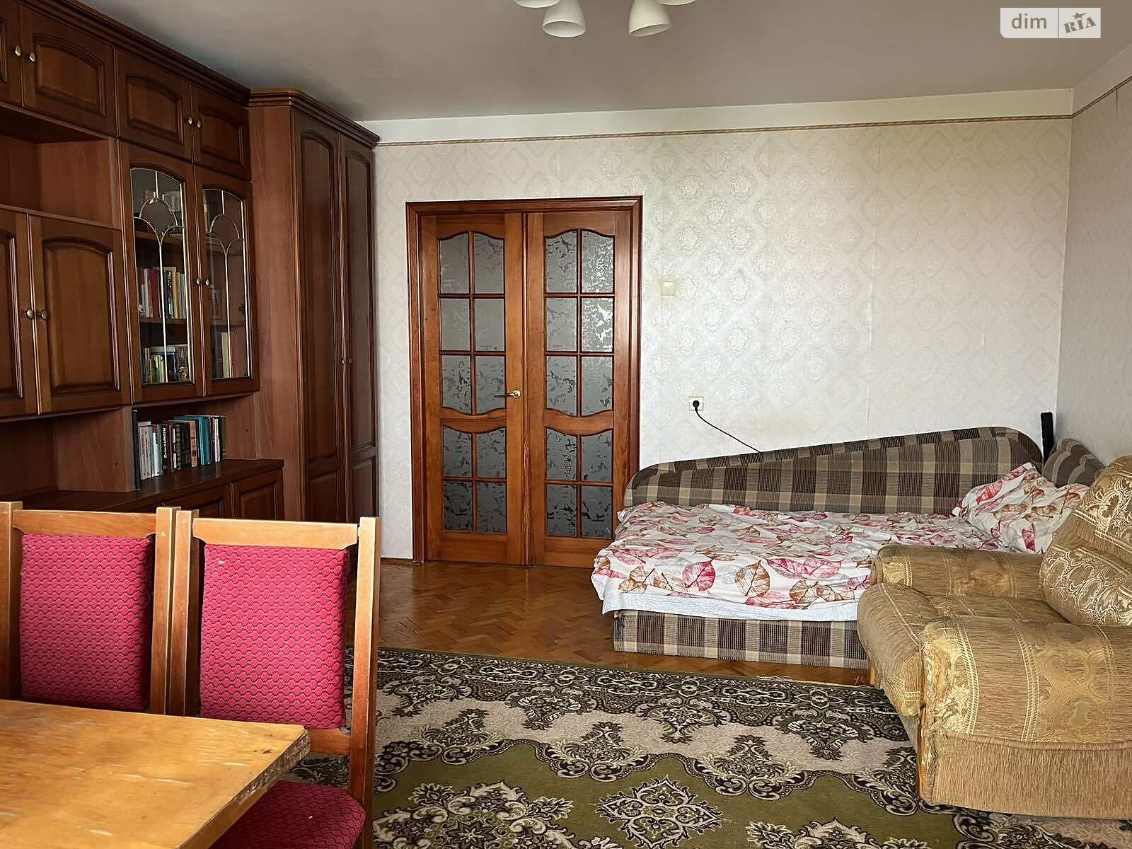 Комната в Львове, район Замарстынов улица Хвилевого Николая 3, кв. 3, помесячно фото 1 Комната в Львове, район Замарстынов улица Хвилевого Николая 3, кв. 3, помесячно фото 1