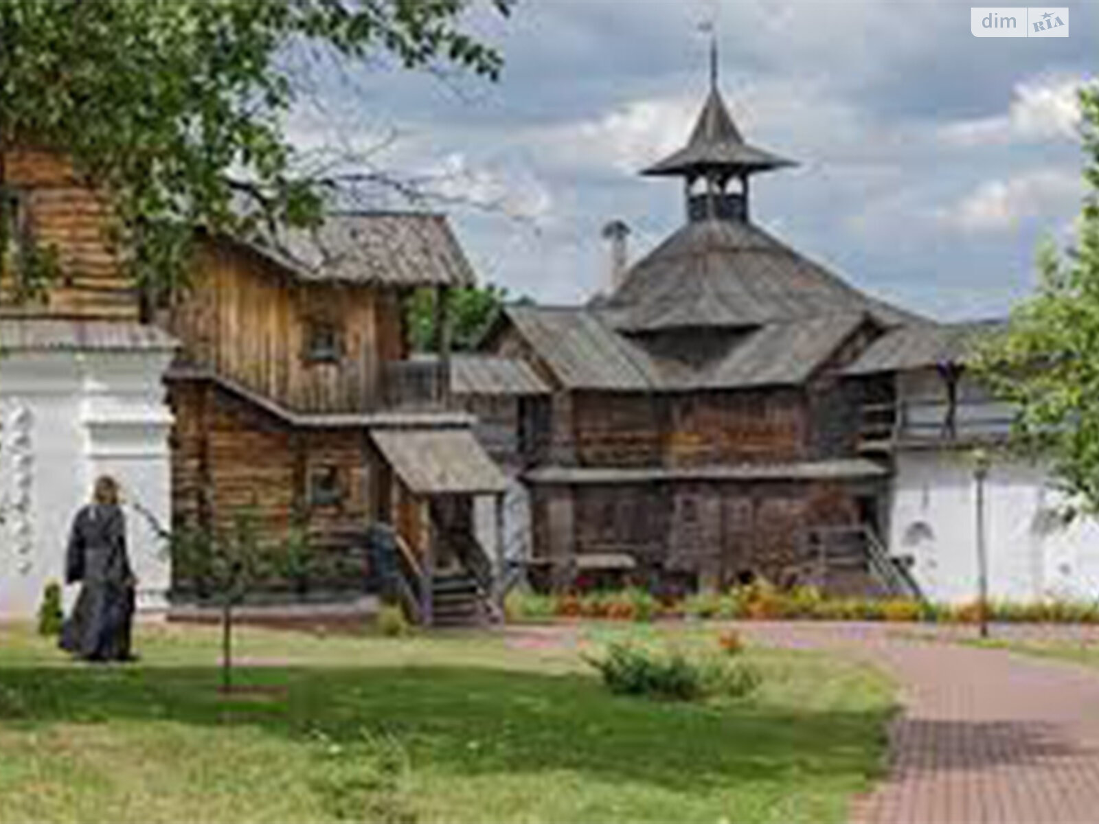 Комната в Новгороде-Северском, улица Монастырская (Луначарского) помесячно фото 1