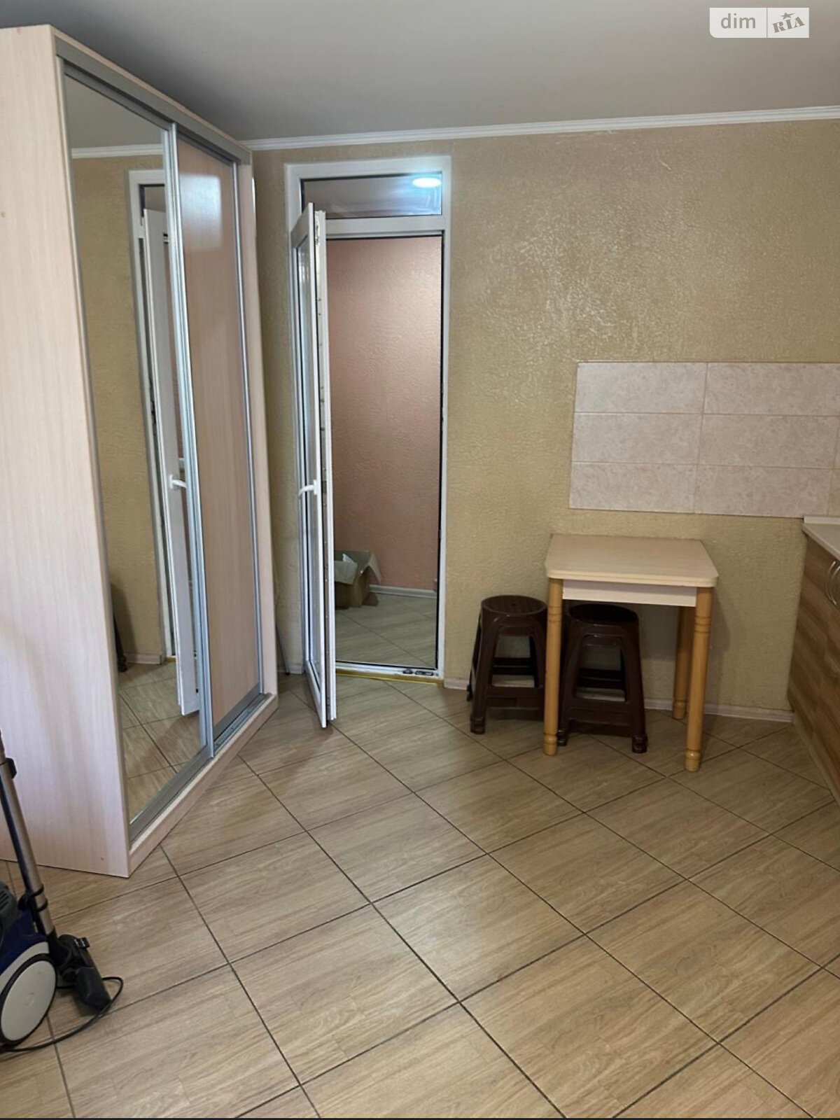 Комната в Одессе, район Большой Фонтан улица Люстдорфская дорога 213 помесячно фото 1 Комната в Одессе, район Большой Фонтан улица Люстдорфская дорога 213 помесячно фото 1