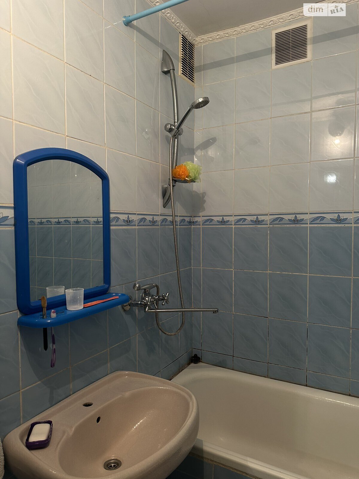 Кімната в Одесі, район Черемушки вулиця Академіка Філатова помісячно фото 1 Кімната в Одесі, район Черемушки вулиця Академіка Філатова помісячно фото 1