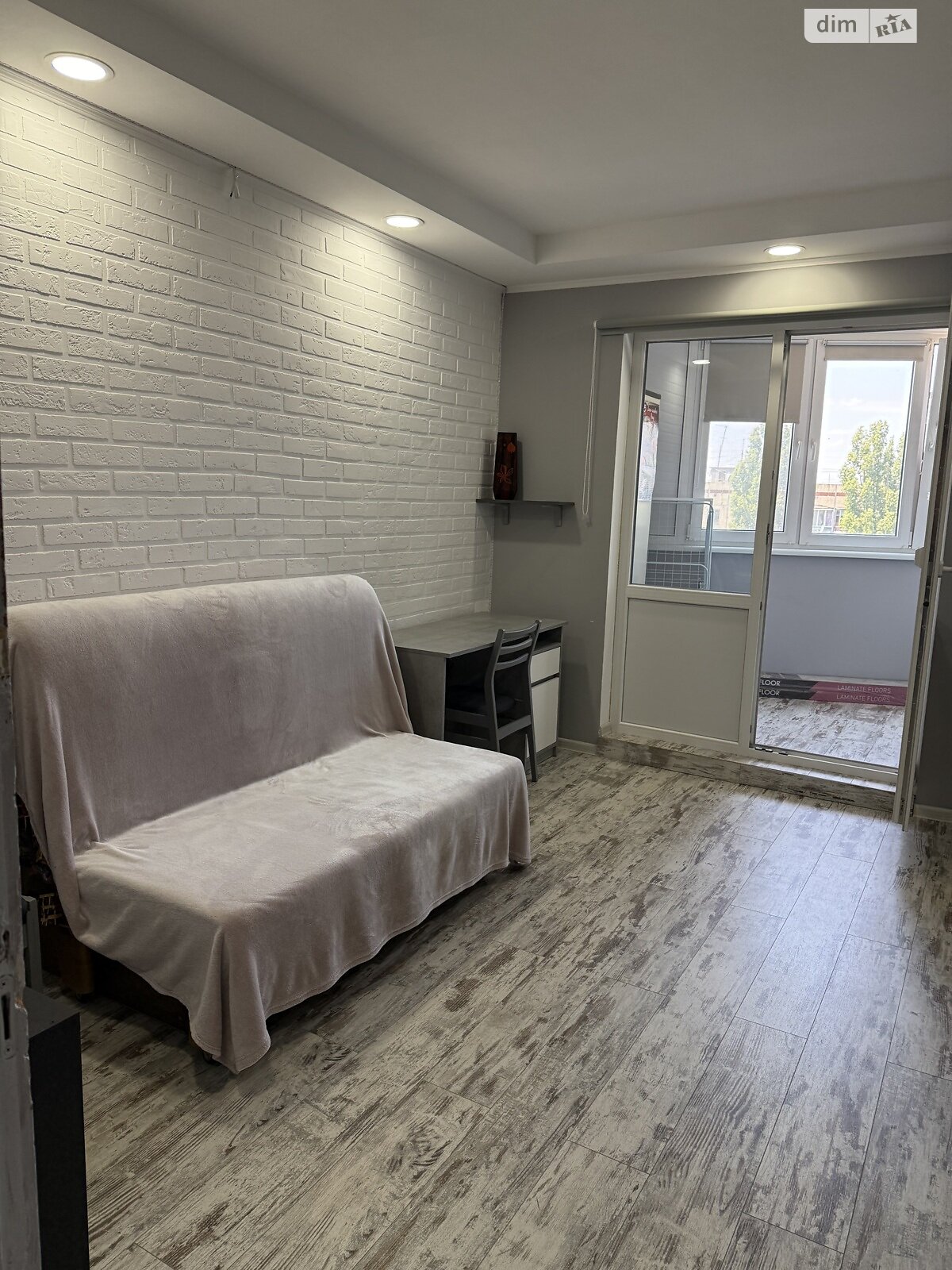 Комната в Одессе, район Поселок Котовского проспект Князя Владимира Великого (Добровольского) 92 помесячно фото 1 Комната в Одессе, район Поселок Котовского проспект Князя Владимира Великого (Добровольского) 92 помесячно фото 1