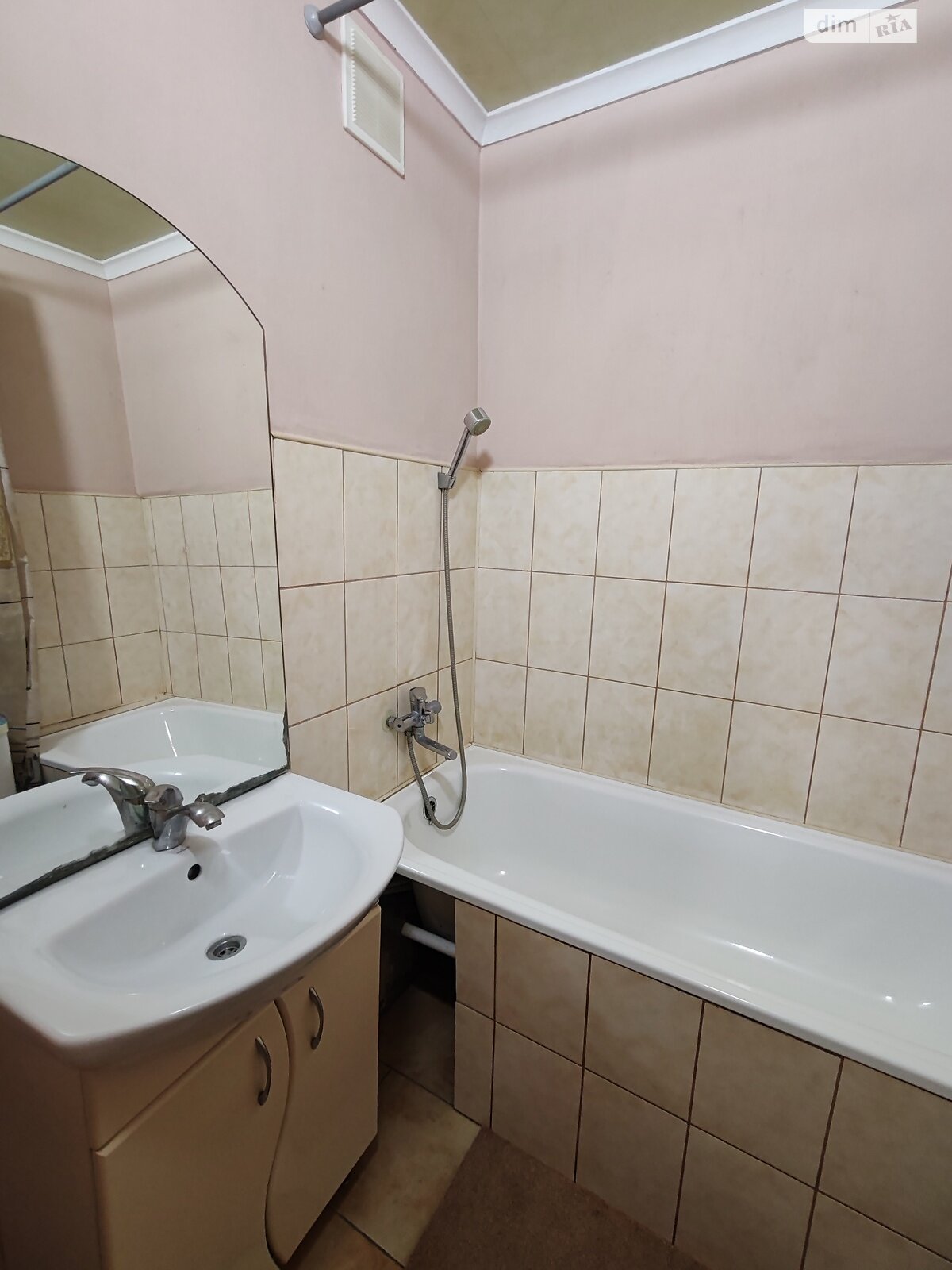 Кімната в Вінниці, район Київська вулиця Ісмаїла Гаспринського (Жуковського) помісячно фото 1 Кімната в Вінниці, район Київська вулиця Ісмаїла Гаспринського (Жуковського) помісячно фото 1