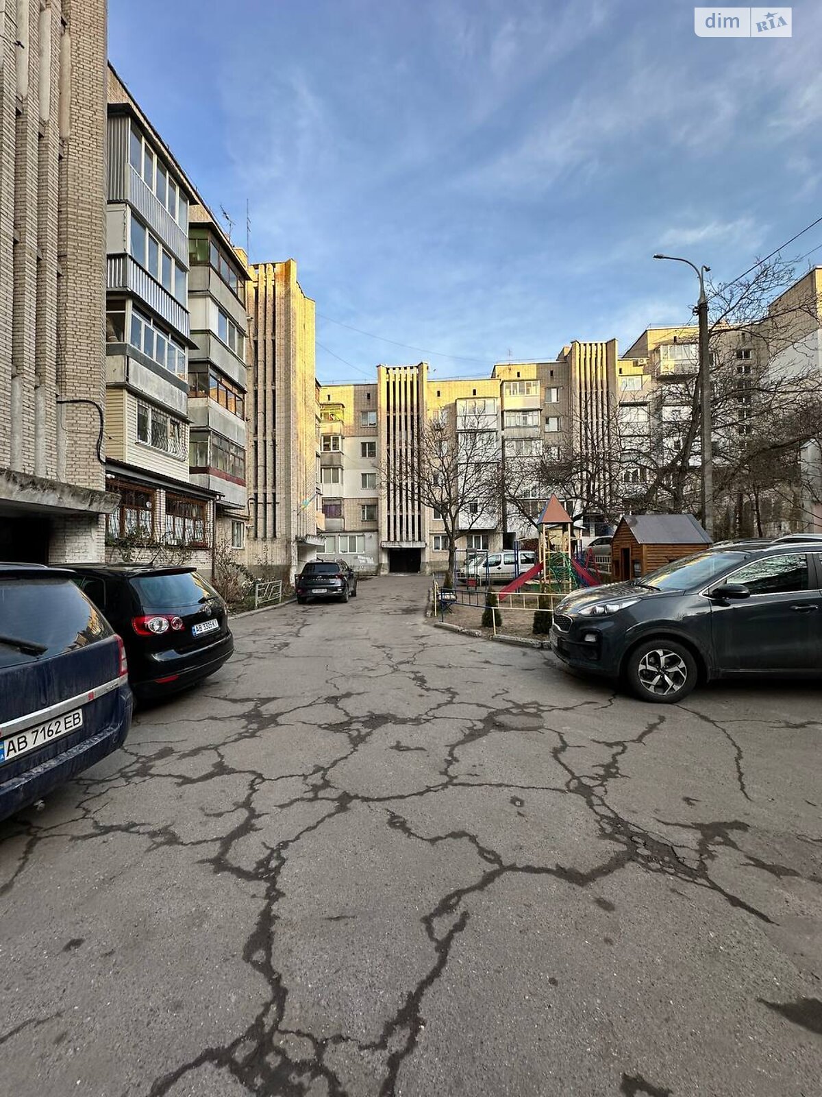 Кімната в Вінниці, район Слов’янка вулиця Олександри Бурбело (Писарєва) помісячно фото 1 Кімната в Вінниці, район Слов’янка вулиця Олександри Бурбело (Писарєва) помісячно фото 1