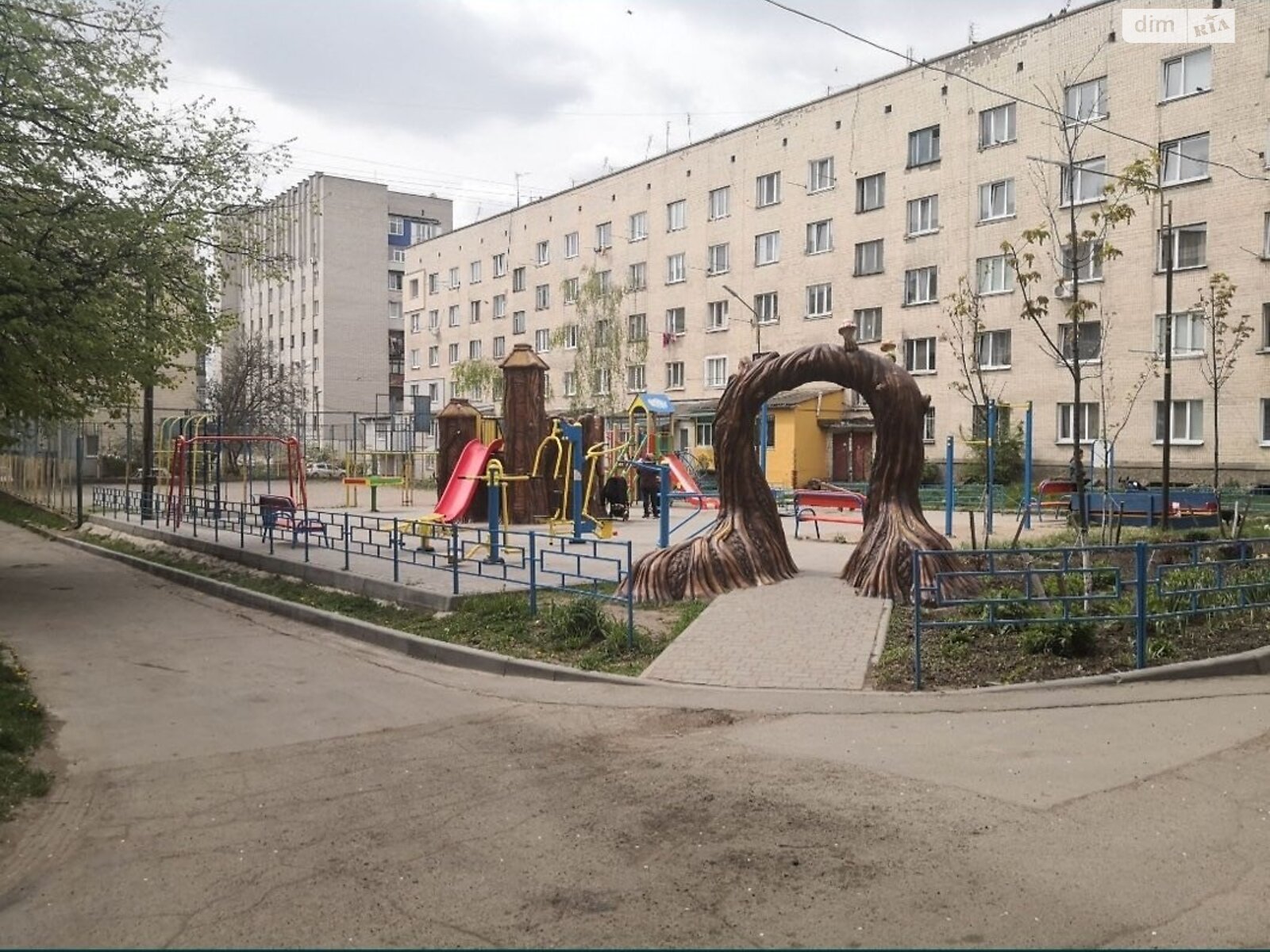 Комната проживание без хозяев в Виннице, район Славянка улица Ляли Ратушной 132 помесячно фото 1 Комната проживание без хозяев в Виннице, район Славянка улица Ляли Ратушной 132 помесячно фото 1