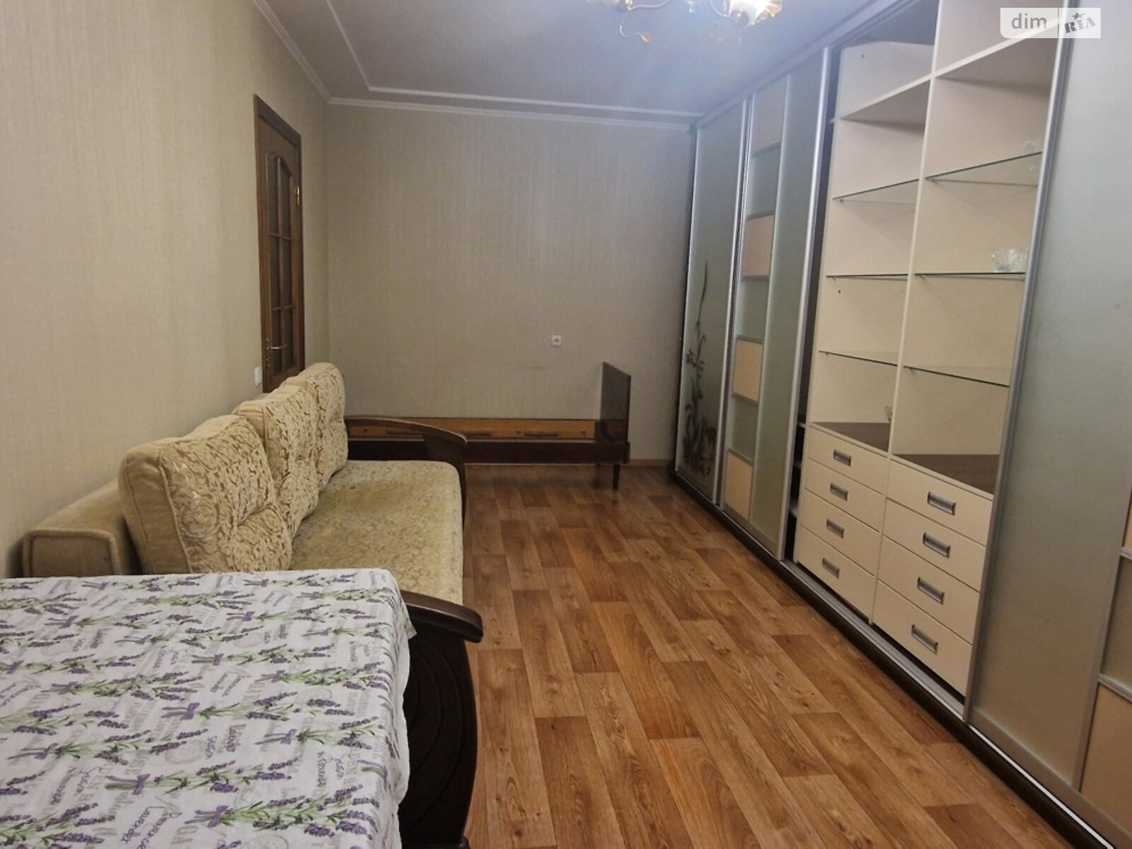 Комната проживание без хозяев в Виннице, район Свердловский массив улица Матроса Кошки 57 помесячно фото 1 Комната проживание без хозяев в Виннице, район Свердловский массив улица Матроса Кошки 57 помесячно фото 1