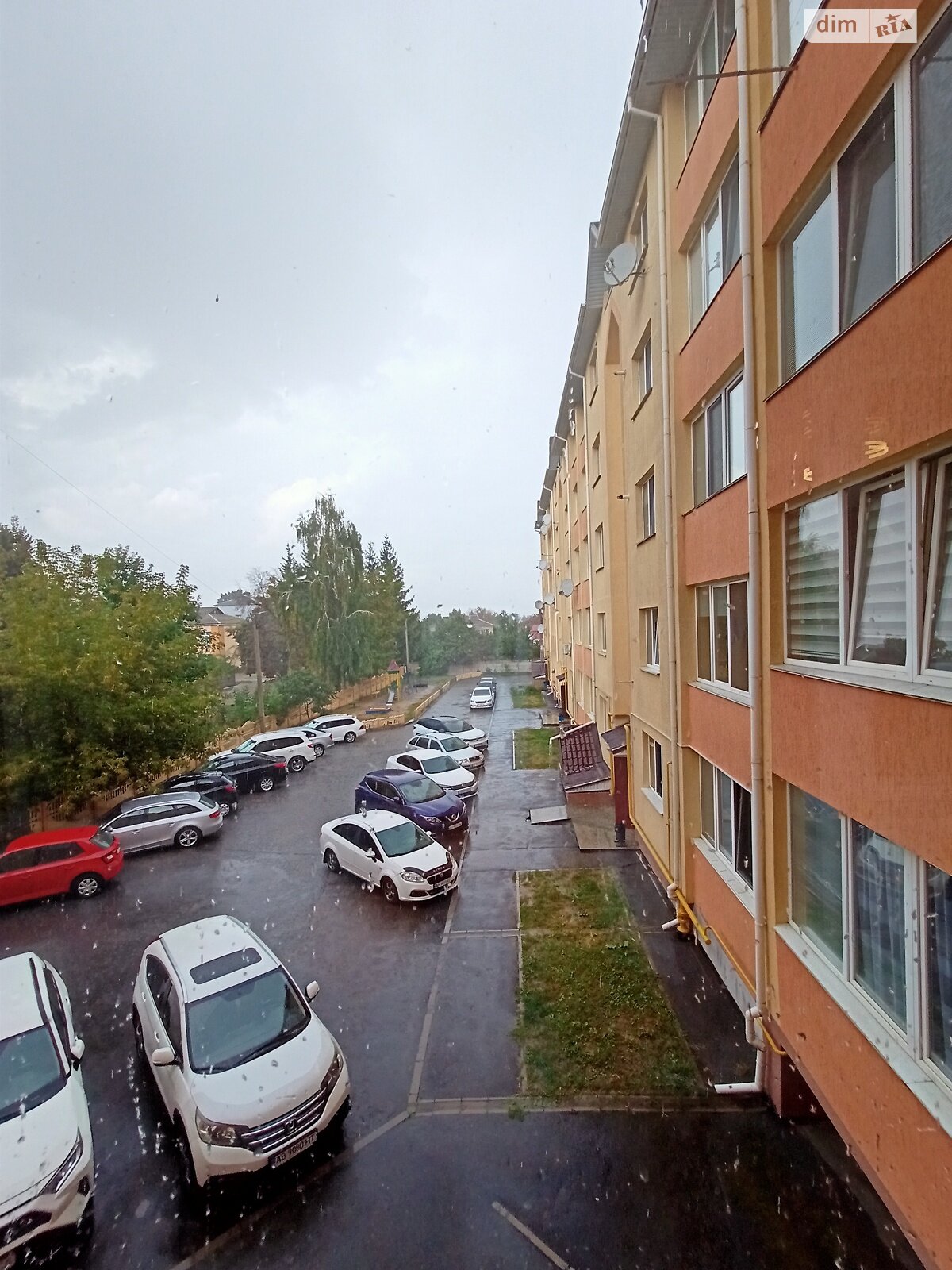трехкомнатная квартира в Агрономичном, на ул. Грушевского 6А в аренду на долгий срок помесячно фото 1 трехкомнатная квартира в Агрономичном, на ул. Грушевского 6А в аренду на долгий срок помесячно фото 1