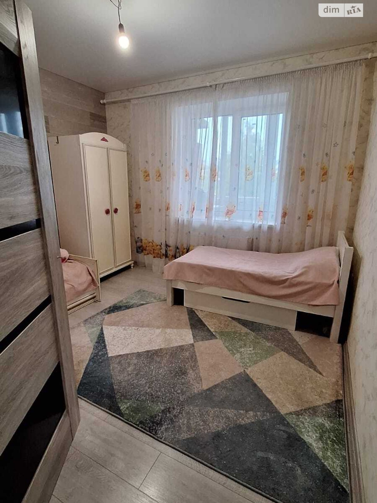 трехкомнатная квартира в Агрономичном, на ул. Грушевского 6А в аренду на долгий срок помесячно фото 1 трехкомнатная квартира в Агрономичном, на ул. Грушевского 6А в аренду на долгий срок помесячно фото 1