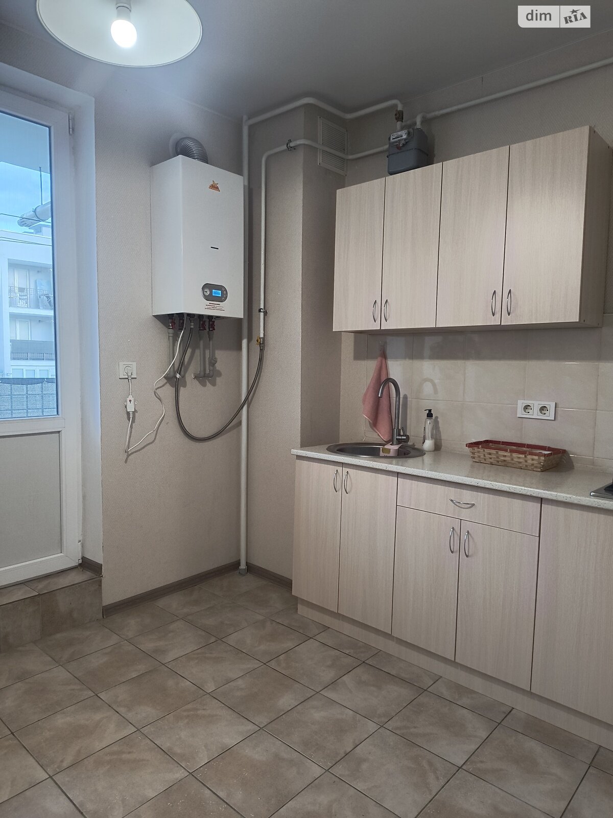 однокомнатная квартира без мебели в Авангарде, на ул. Торговая 21 в аренду на долгий срок помесячно фото 1