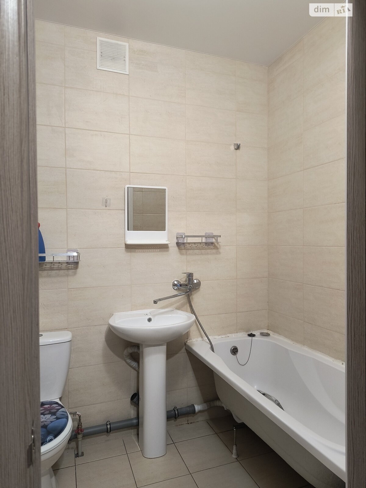 однокомнатная квартира без мебели в Авангарде, на ул. Торговая 21 в аренду на долгий срок помесячно фото 1