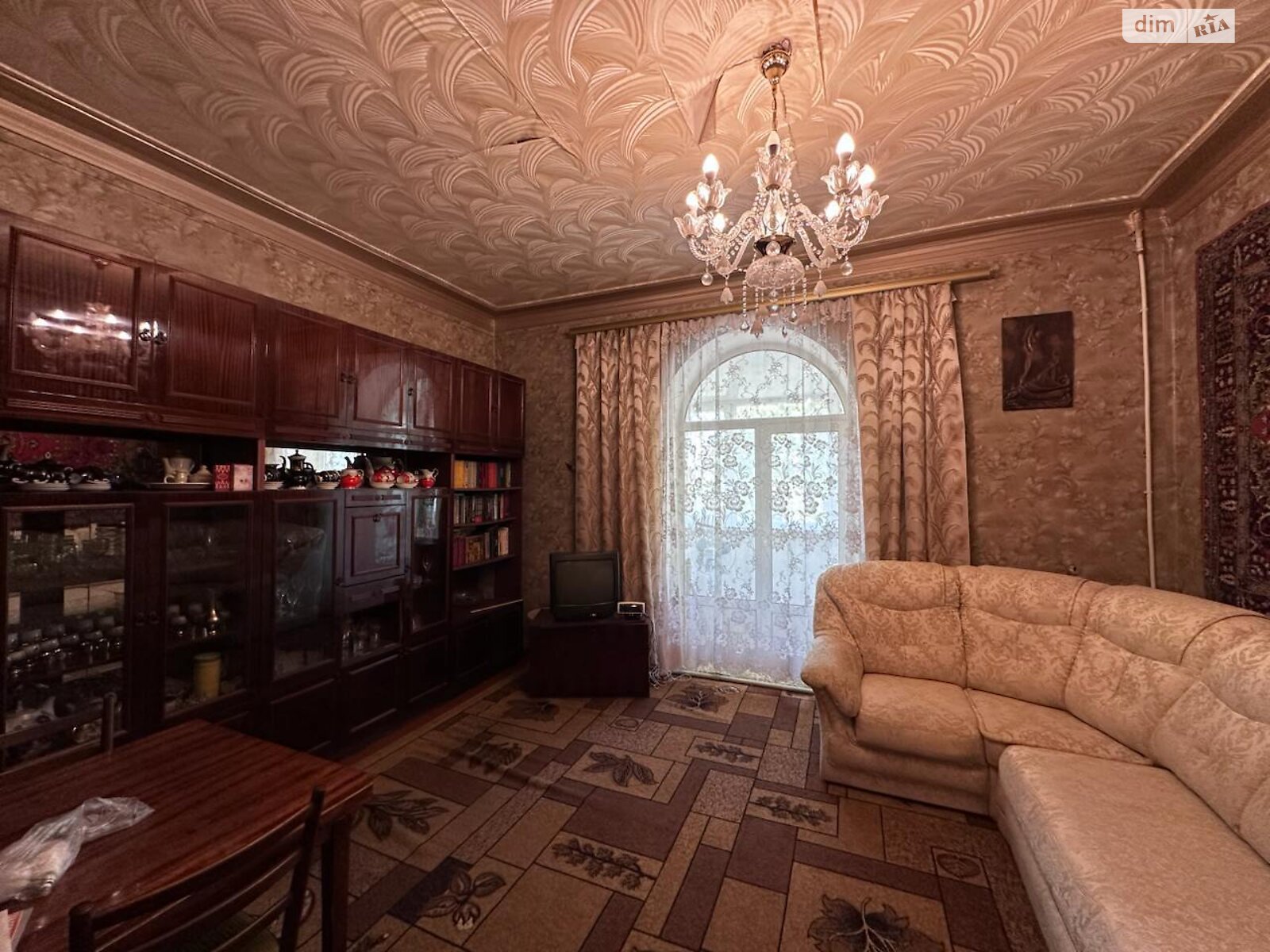 трикімнатна квартира з меблями в Авіаторське, район Авіаторське, на вул. Аеродром 4 в довготривалу оренду помісячно фото 1 трикімнатна квартира з меблями в Авіаторське, район Авіаторське, на вул. Аеродром 4 в довготривалу оренду помісячно фото 1