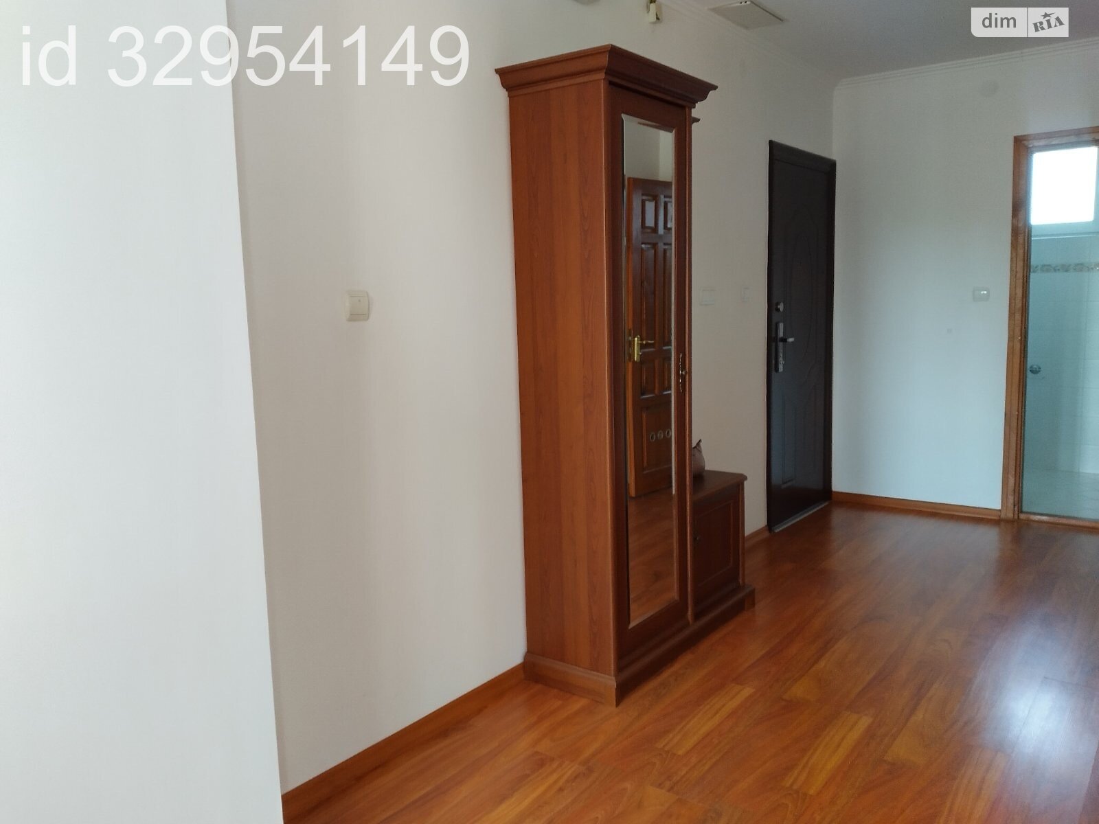 однокомнатная квартира в Барвинке, на ул. Ужгородская в аренду на долгий срок помесячно фото 1