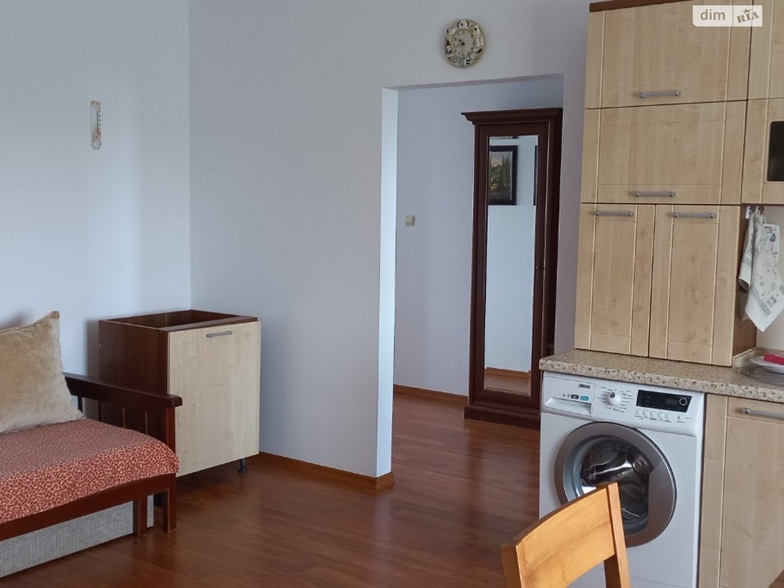 однокомнатная квартира в Барвинке, на ул. Ужгородская в аренду на долгий срок помесячно фото 1