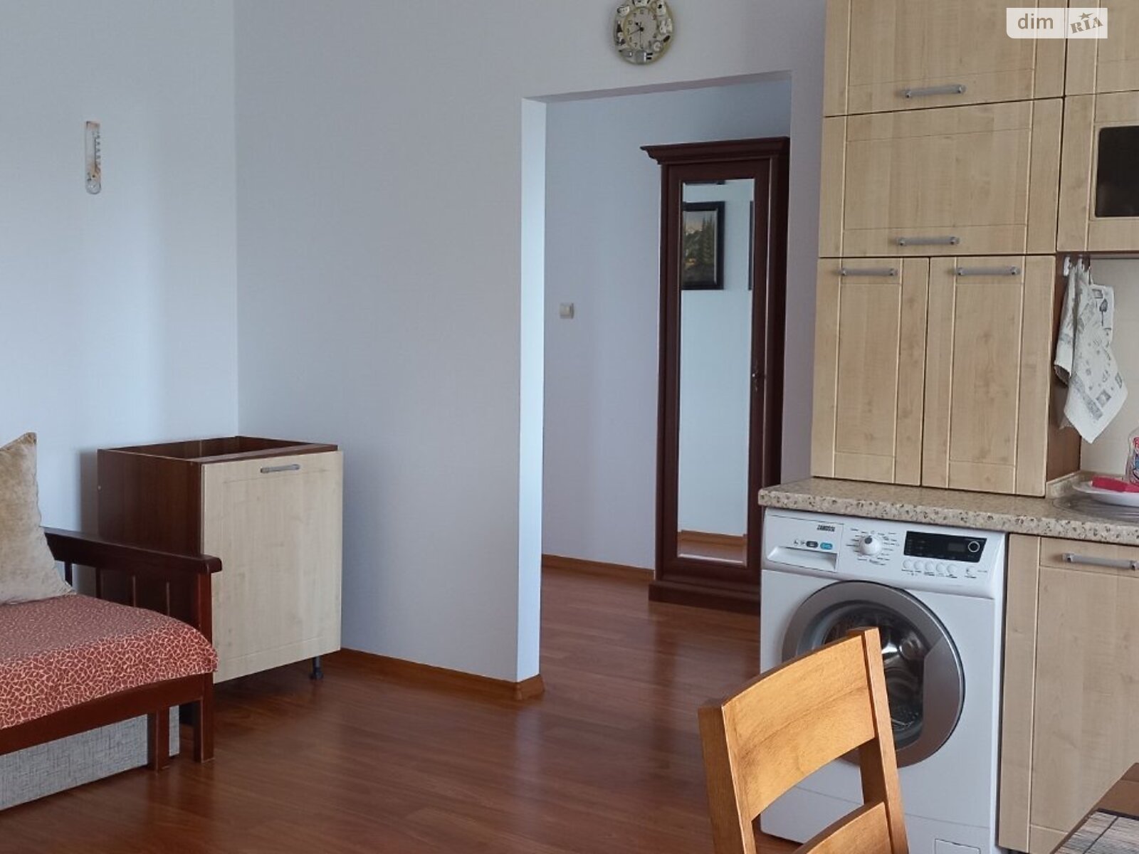 однокомнатная квартира в Барвинке, на ул. Ужгородская в аренду на долгий срок помесячно фото 1