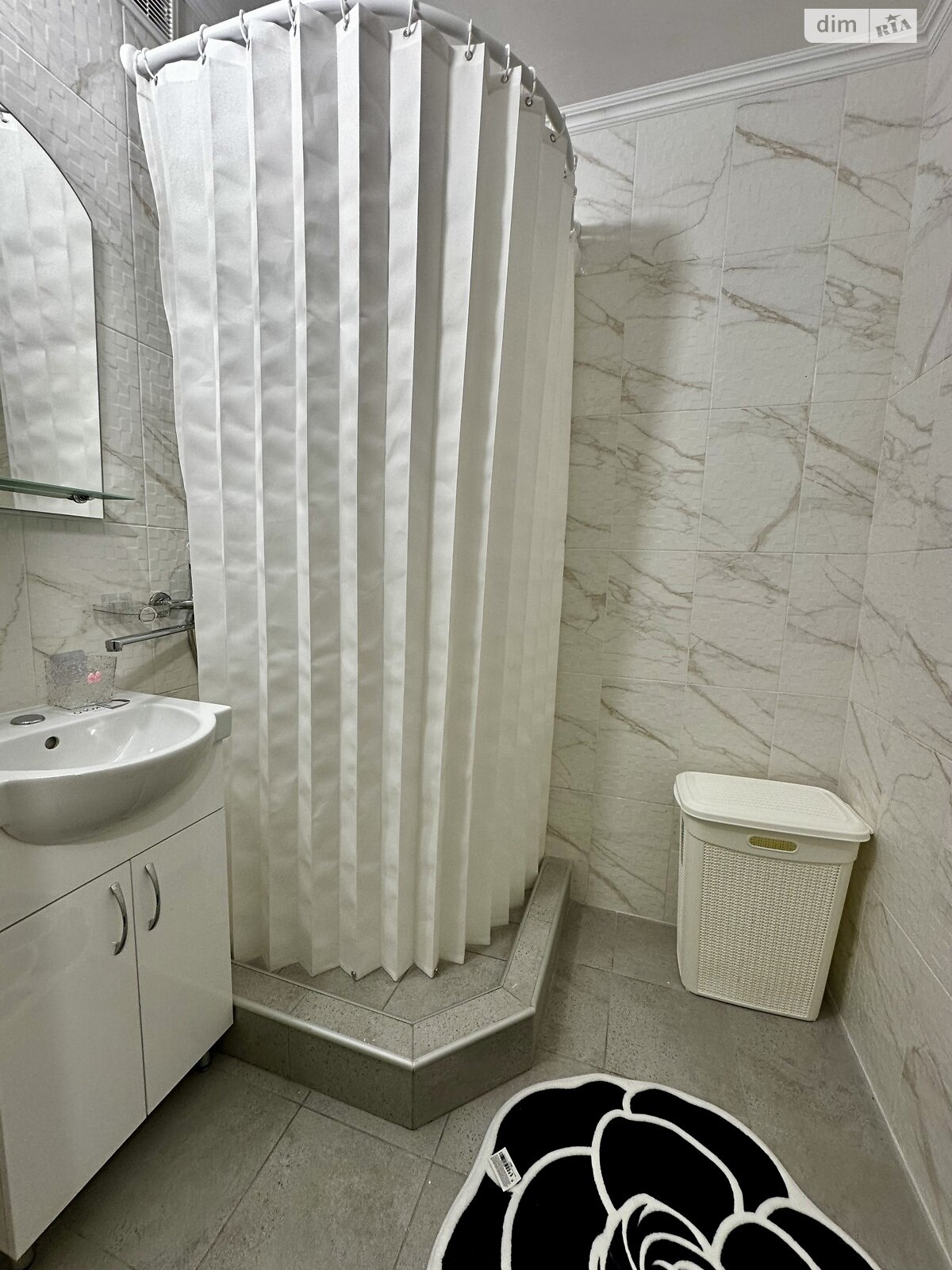 однокомнатная квартира в Белой Церкви, район 4 микрорайон, на ул. Зенитного полка в аренду на долгий срок помесячно фото 1 однокомнатная квартира в Белой Церкви, район 4 микрорайон, на ул. Зенитного полка в аренду на долгий срок помесячно фото 1