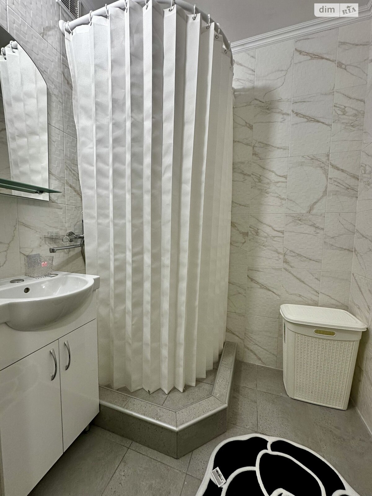 однокомнатная квартира в Белой Церкви, район 4 микрорайон, на ул. Зенитного полка в аренду на долгий срок помесячно фото 1 однокомнатная квартира в Белой Церкви, район 4 микрорайон, на ул. Зенитного полка в аренду на долгий срок помесячно фото 1