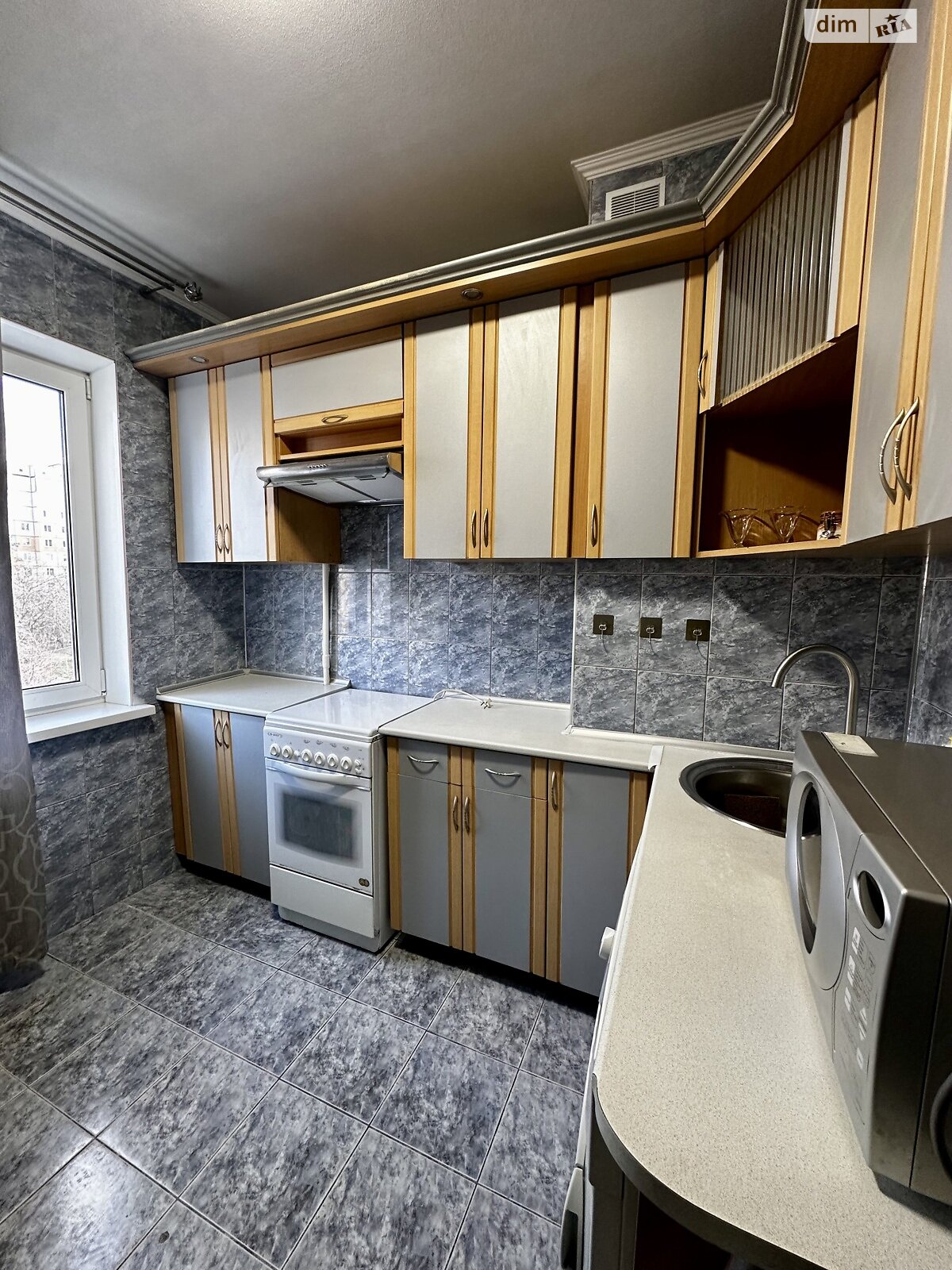 однокомнатная квартира в Белой Церкви, район 4 микрорайон, на ул. Зенитного полка в аренду на долгий срок помесячно фото 1 однокомнатная квартира в Белой Церкви, район 4 микрорайон, на ул. Зенитного полка в аренду на долгий срок помесячно фото 1