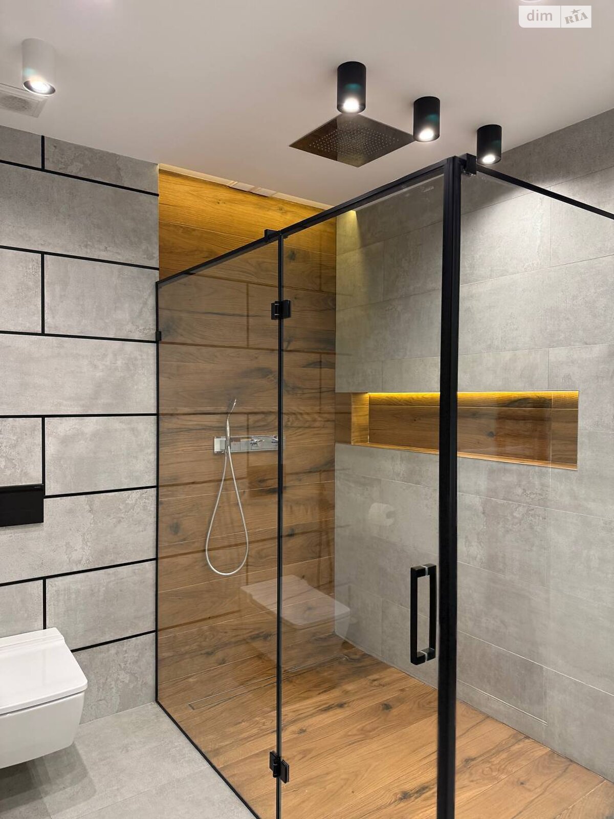 трехкомнатная квартира в Белой Церкви, район ДНС, на ул. Зеленая 25 в аренду на долгий срок помесячно фото 1