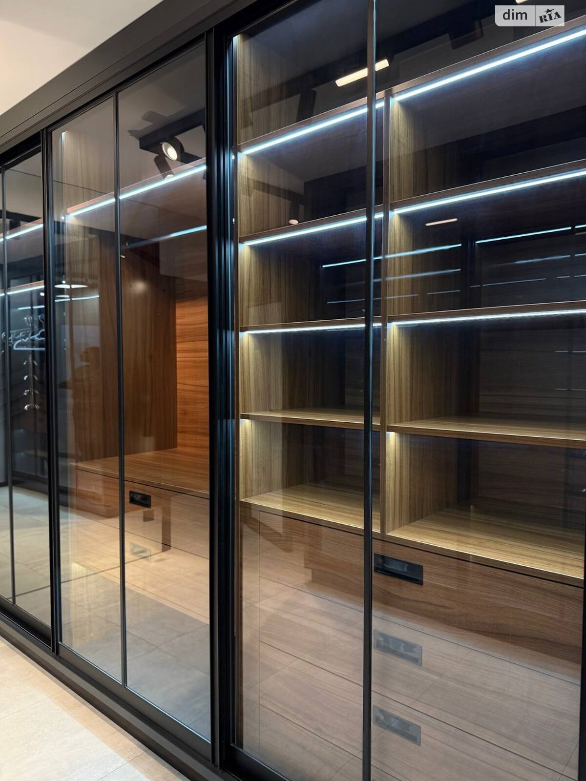 трехкомнатная квартира в Белой Церкви, район ДНС, на ул. Зеленая 25 в аренду на долгий срок помесячно фото 1