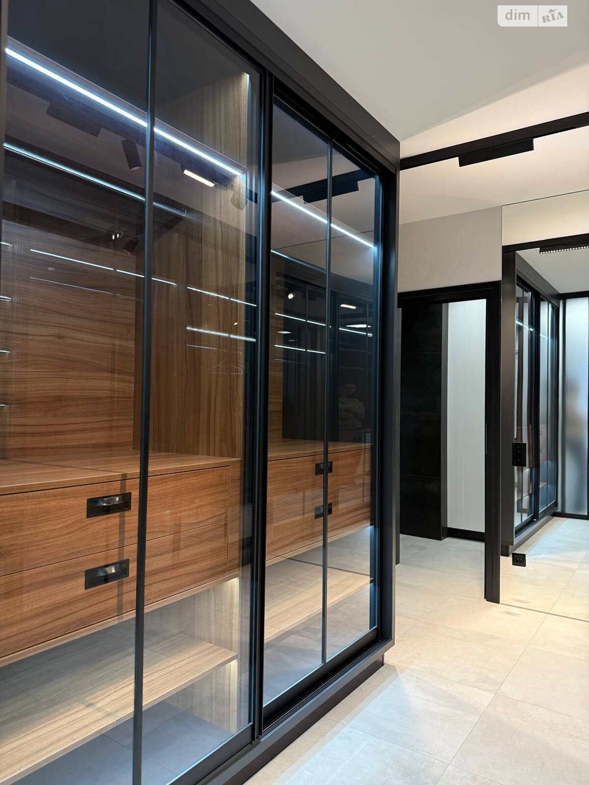 трехкомнатная квартира в Белой Церкви, район ДНС, на ул. Зеленая 25 в аренду на долгий срок помесячно фото 1