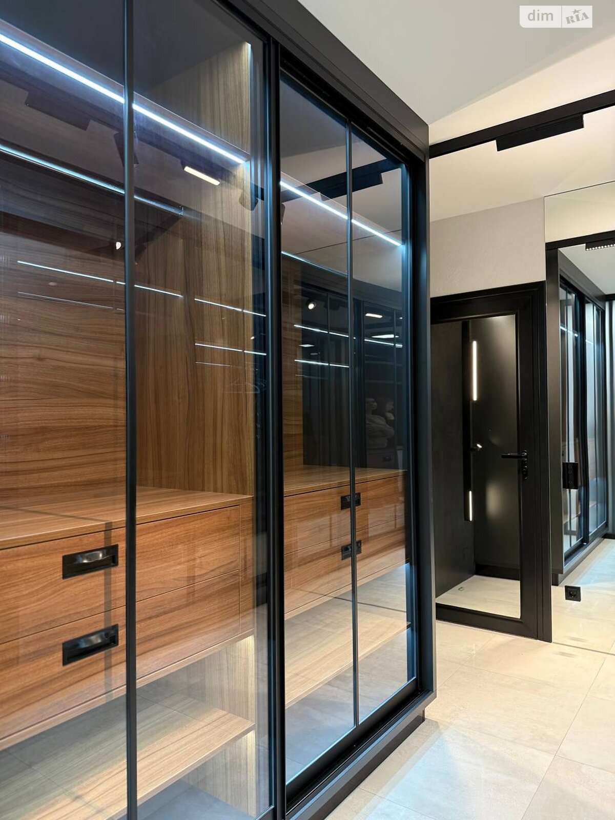 трехкомнатная квартира в Белой Церкви, район ДНС, на ул. Зеленая 25 в аренду на долгий срок помесячно фото 1