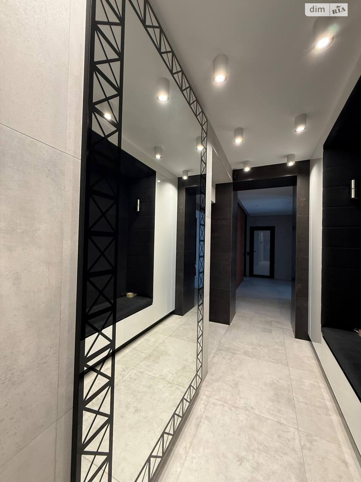 трехкомнатная квартира в Белой Церкви, район ДНС, на ул. Зеленая 25 в аренду на долгий срок помесячно фото 1